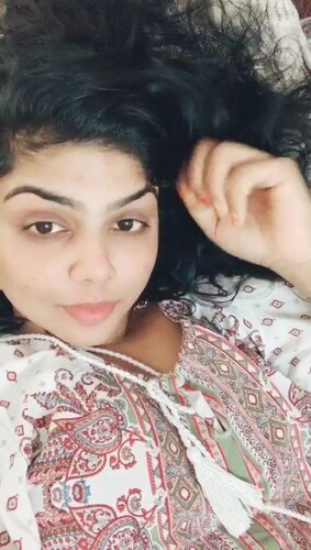 Sexy Bangladeshi Babe Leaks Pics & Videos