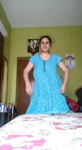 Chubby Bhabhi Removing Dress Showing Full Nude Body