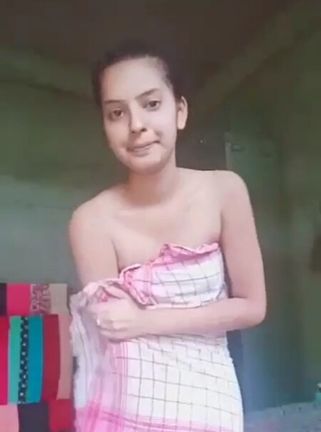 CUTE YOUNG SLIM GIRL REMOVING TOWEL AFTER BATH SHOWING HAIRY PUSSY 🔥